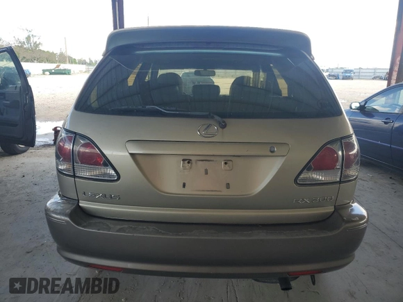 2001 Lexus RX 300 with VIN JTJHF10U010202653, listed as a Copart auction lot 70328414 with 198,764 mi miles and Clean Title. Bid and sale history available at carsss.com. Image 6.