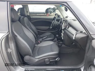 2010 MINI Hardtop with VIN WMWMF3C58ATZ60995, listed as a IAAI auction lot 42454882 with 147,607 mi miles and . Bid and sale history available at DreamBid. Image 5.
