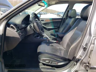 2004 BMW 3 Series 325xi with VIN WBAEU334X4PM60979, listed as a Copart auction lot 48737695 with 145,364 mi miles and Clean title. Bid and sale history available at DreamBid. Image 7.