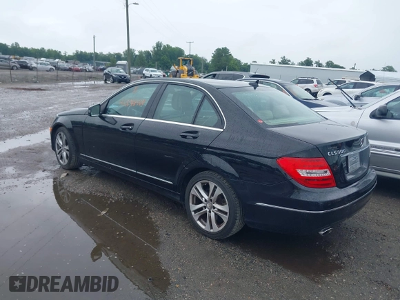 2013 Mercedes-Benz C 300 Sport with VIN WDDGF8AB8DG119588, listed as a IAAI auction lot 42648564 with 154,788 mi miles and . Bid and sale history available at DreamBid. Image 3.