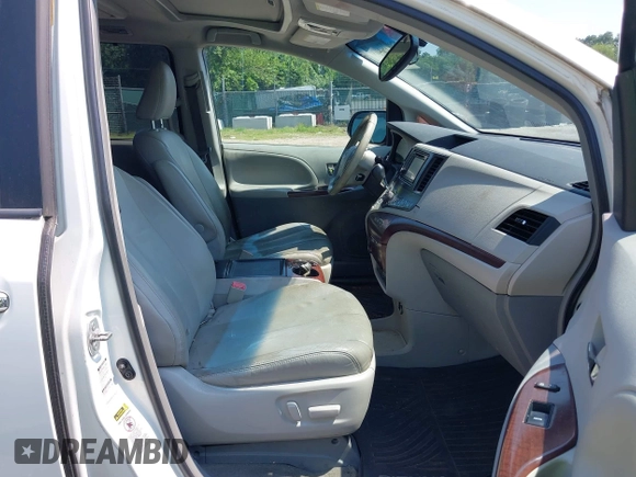 2014 Toyota Sienna Limited with VIN 5TDDK3DC3ES079590, listed as a IAAI auction lot 42694690 with 189,456 mi miles and . Bid and sale history available at DreamBid. Image 5.