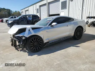2015 Ford Mustang EcoBoost z VIN 1FA6P8TH7F5315112, wystawiony jako Copart lot #45643585 z przebiegiem 159 834 mil mil oraz Szkody całkowita. Historia ofert i sprzedaży dostępna na DreamBid. Obrazek 1.