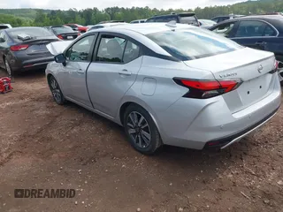 2023 Nissan Versa SV z VIN 3N1CN8EV8PL862755, wystawiony jako IAAI lot #42261886 z przebiegiem 36 249 mil mil oraz . Historia ofert i sprzedaży dostępna na DreamBid. Obrazek 3.