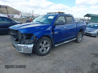 2015 Ram 1500 Big Horn z VIN 1C6RR7LT0FS595755, wystawiony jako IAAI lot #41990415 z przebiegiem 175 888 mil mil oraz . Historia ofert i sprzedaży dostępna na DreamBid. Obrazek 17.
