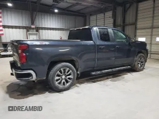 2021 Chevrolet Silverado 1500 LT with VIN 1GCRYDED6MZ104674, listed as a Copart auction lot 44034255 with 70,420 mi miles and Salvage Title. Bid and sale history available at DreamBid. Image 3.