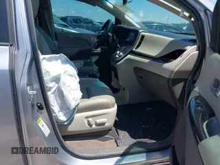 2015 Toyota Sienna XLE with VIN 5TDYK3DC0FS555636, listed as a IAAI auction lot 42099577 with 114,975 mi miles. Bid and sale history available at carsss.com. Image 5.