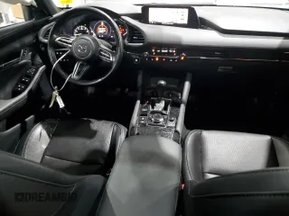 2021 Mazda 3 Premium Plus z VIN JM1BPBNY8M1403528, wystawiony jako Copart lot #85202274 z przebiegiem 26 510 mil mil oraz Szkoda całkowita • Salvage title. Historia ofert i sprzedaży dostępna na DreamBid. Obrazek 8.