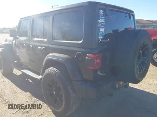 2018 Jeep Wrangler Unlimited Sahara z VIN 1C4HJXEG9JW216717, wystawiony jako IAAI lot #40908017 z przebiegiem 87 954 mil mil oraz . Historia ofert i sprzedaży dostępna na DreamBid. Obrazek 3.