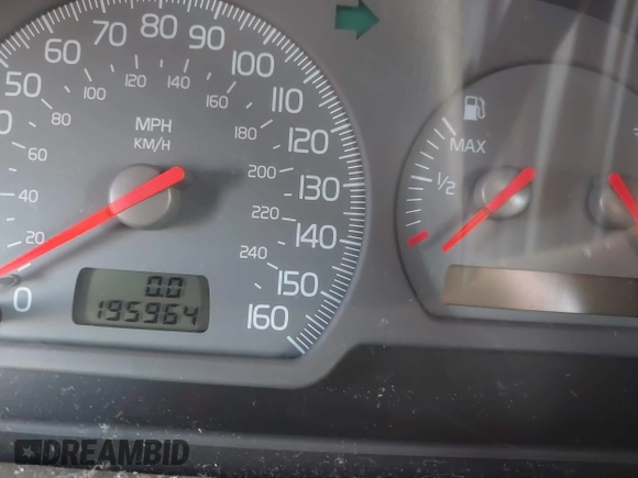 2002 Volvo V40 z VIN YV1VW29512F803232, wystawiony jako IAAI lot #41117493 z przebiegiem 195 964 mil mil oraz . Historia ofert i sprzedaży dostępna na DreamBid. Obrazek 16.