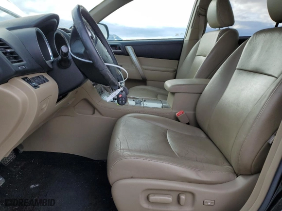 2011 Toyota Highlander with VIN 5TDBK3EH7BS081484, listed as a Copart auction lot 46123845 with 182,007 mi miles and Salvage Title. Bid and sale history available at carsss.com. Image 7.