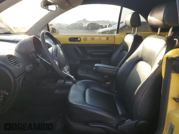 2007 Volkswagen Beetle with VIN 3VWRF31Y87M413641, listed as a Copart auction lot 60330275 with 69,562 mi miles and Salvage title. Bid and sale history available at DreamBid. Image 7.