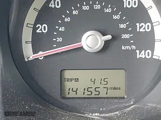 2005 Kia Sportage LX with VIN KNDJF724957093031, listed as a IAAI auction lot 42024810 with 141,557 mi miles. Bid and sale history available at carsss.com. Image 7.