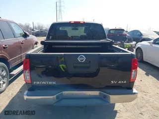 2011 Nissan Frontier PRO-4X with VIN 1N6AD0EV3BC409198, listed as a IAAI auction lot 41793467 with 177,192 mi miles. Bid and sale history available at carsss.com. Image 16.