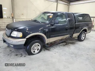 1999 Ford F-150 XL z VIN 1FTRX18L4XNB84248, wystawiony jako Copart lot #52798555 z przebiegiem 204 943 mil mil oraz Szkoda całkowita • Salvage title. Historia ofert i sprzedaży dostępna na DreamBid. Obrazek 1.