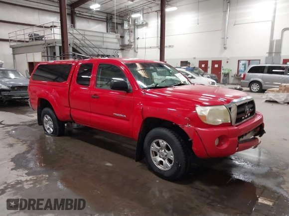 2006 Toyota Tacoma with VIN 5TEUU42N56Z312457, listed as a IAAI auction lot 41413847 with 82,944 mi miles. Bid and sale history available at carsss.com. Image 1.