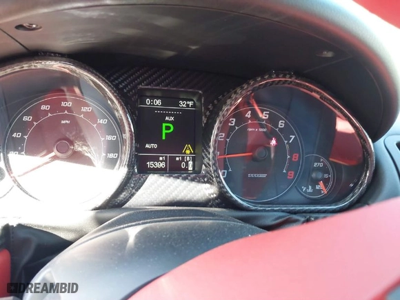 2015 Maserati GranTurismo Sport with VIN ZAM45VLA2F0139460, listed as a IAAI auction lot 41403736 with 15,396 mi miles. Bid and sale history available at carsss.com. Image 7.