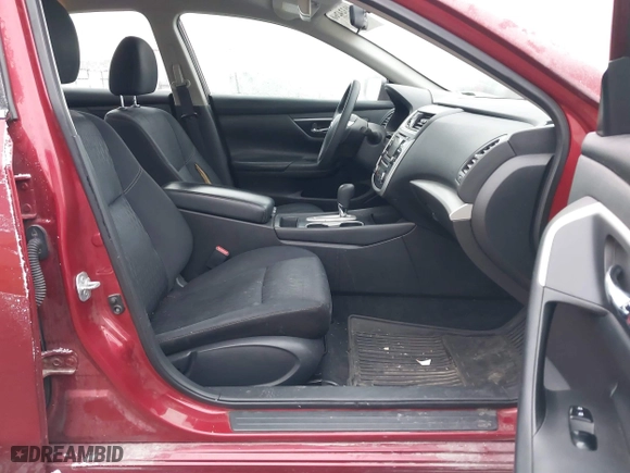 2018 Nissan Altima 2.5 SL with VIN 1N4AL3AP3JC133513, listed as a IAAI auction lot 41324260 with 110,918 mi miles. Bid and sale history available at carsss.com. Image 5.