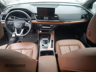 2021 Audi Q5 Premium Plus with VIN WA1BAAFY6M2025207, listed as a Copart auction lot 71050522 with 25,831 mi miles. Bid and sale history available at carsss.com. Image 8.