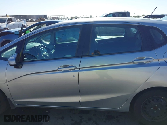 2020 Honda Fit LX z VIN 3HGGK5H48LM700879, wystawiony jako IAAI lot #42290266 z przebiegiem 90 963 mil mil oraz . Historia ofert i sprzedaży dostępna na DreamBid. Obrazek 15.