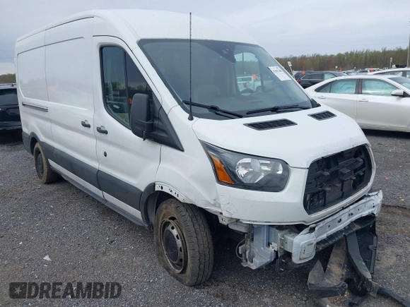 2018 Ford Transit with VIN 1FTYE2CM4JKA10552, listed as a IAAI auction lot 42003388 with 116,464 mi miles. Bid and sale history available at carsss.com. Image 1.