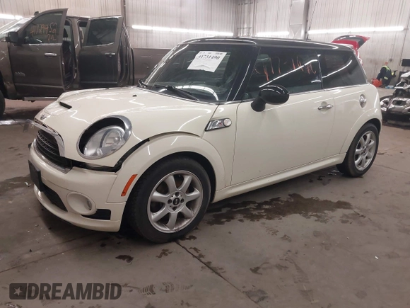 2010 MINI Hardtop S with VIN WMWMF7C50ATZ71884, listed as a IAAI auction lot 41731490 with 55,864 mi miles and . Bid and sale history available at DreamBid. Image 18.