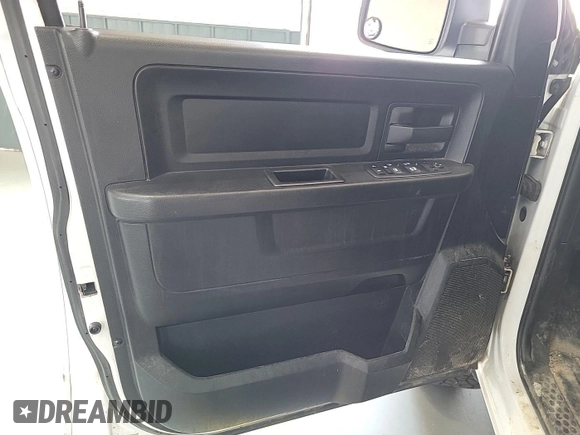 2018 Ram 1500 Express с VIN 1C6RR7FT0JS255526, выставлен на аукционе IAAI как лот 42632717 с пробегом 184 977 миль миль и . История ставок и продаж доступна на DreamBid. Изображение 2.