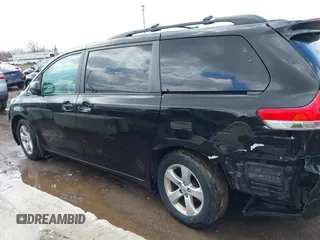 2013 Toyota Sienna LE AAS with VIN 5TDKK3DC8DS401419, listed as a IAAI auction lot 42007146 with 182,651 mi miles. Bid and sale history available at carsss.com. Image 14.
