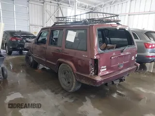 2000 Jeep Cherokee Classic with VIN 1J4FF58S5YL202378, listed as a IAAI auction lot 40864657 with Not provided miles and . Bid and sale history available at DreamBid. Image 3.