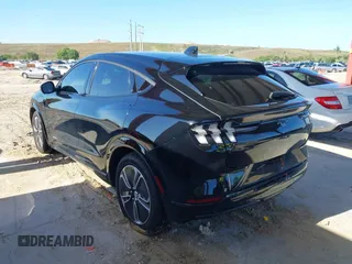 2023 Ford Mustang Mach-E Premium z VIN 3FMTK3R49PMA72364, wystawiony jako IAAI lot #41999783 z przebiegiem 15 023 mil mil oraz . Historia ofert i sprzedaży dostępna na DreamBid. Obrazek 3.