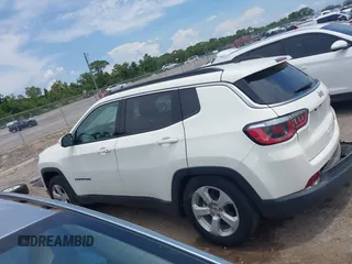 2018 Jeep Compass Latitude with VIN 3C4NJCBB8JT293444, listed as a IAAI auction lot 42372611 with 38,928 mi miles and . Bid and sale history available at DreamBid. Image 15.
