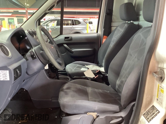 2013 Ford Transit Connect XLT z VIN NM0LS7BN2DT141131, wystawiony jako IAAI lot #42571503 z przebiegiem 151 903 mil mil oraz . Historia ofert i sprzedaży dostępna na DreamBid. Obrazek 21.