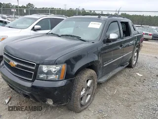 2007 Chevrolet Avalanche 3LT with VIN 3GNFK123X7G247752, listed as a IAAI auction lot 41489100 with 151,058 mi miles and . Bid and sale history available at DreamBid. Image 2.