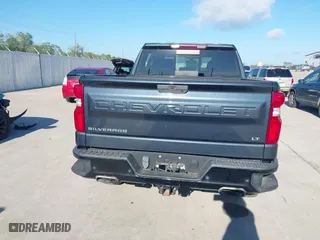 2019 Chevrolet Silverado 1500 LT Trail Boss with VIN 1GCPYFEDXKZ238586, listed as a IAAI auction lot 40383133 with 107,942 mi miles. Bid and sale history available at carsss.com. Image 16.