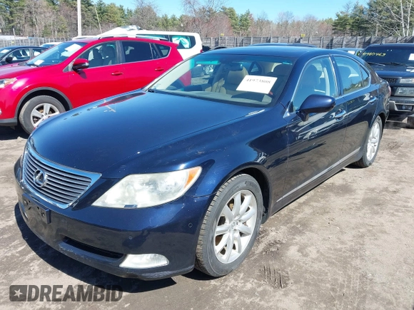 2008 Lexus LS with VIN JTHBL46F285055601, listed as a IAAI auction lot 41973808 with 227,315 mi miles. Bid and sale history available at carsss.com. Image 18.