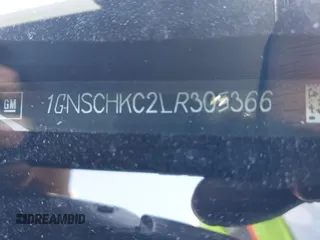 2020 Chevrolet Suburban LT z VIN 1GNSCHKC2LR305366, wystawiony jako IAAI lot #42080587 z przebiegiem 163 540 mil mil oraz . Historia ofert i sprzedaży dostępna na DreamBid. Obrazek 9.