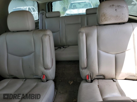2003 Chevrolet Suburban LT with VIN 3GNEC16Z43G150161, listed as a Copart auction lot 62352354 with 211,614 mi miles and Clean Title. Bid and sale history available at carsss.com. Image 10.