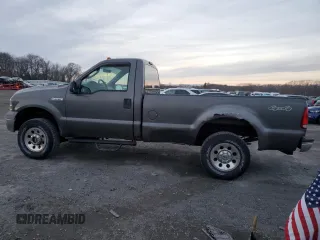 2005 Ford F-250 XL with VIN 1FTNF21585EA85013, listed as a Copart auction lot 86022804 with 117,198 mi miles and Clean Title. Bid and sale history available at DreamBid. Image 2.
