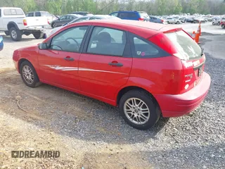 2007 Ford Focus S with VIN 1FAFP37N77W156235, listed as a IAAI auction lot 42106035 with 182,762 mi miles and . Bid and sale history available at carsss.com. Image 3.