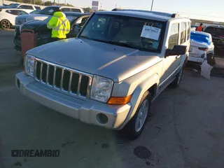 2008 Jeep Commander Sport z VIN 1J8HH48K48C213531, wystawiony jako IAAI lot #40878062 z przebiegiem 152 788 mil mil oraz . Historia ofert i sprzedaży dostępna na DreamBid. Obrazek 2.