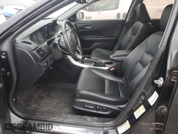 2015 Honda Accord Touring with VIN 1HGCR3F99FA800360, listed as a Copart auction lot 52151055 with 208,849 mi miles and Clean title. Bid and sale history available at DreamBid. Image 7.