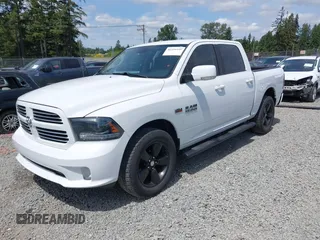 2015 Ram 1500 Sport z VIN 1C6RR7MT7FS601470, wystawiony jako IAAI lot #42334149 z przebiegiem 114 056 mil mil oraz . Historia ofert i sprzedaży dostępna na DreamBid. Obrazek 2.
