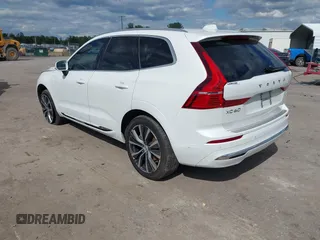 2022 Volvo XC60 Inscription Expression z VIN YV4H60DZ8N1033952, wystawiony jako IAAI lot #42281183 z przebiegiem 48 733 mil mil oraz . Historia ofert i sprzedaży dostępna na DreamBid. Obrazek 3.