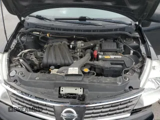 2009 Nissan Versa 1.6 z VIN 3N1CC11EX9L465053, wystawiony jako Copart lot #58202265 z przebiegiem 212 058 mil mil oraz Szkoda całkowita • Salvage title. Historia ofert i sprzedaży dostępna na DreamBid. Obrazek 11.