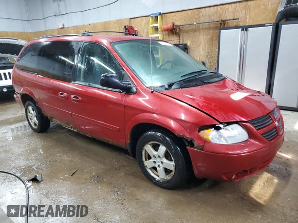 2005 Dodge Caravan SXT with VIN 2D4GP44L45R462115, listed as a Copart auction lot 52204425 with 240,531 mi miles and Clean Title. Bid and sale history available at carsss.com. Image 4.