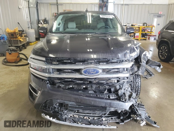 2022 Ford Expedition Limited z VIN 1FMJU2AT5NEA36558, wystawiony jako Copart lot #84229534 z przebiegiem 41 330 mil mil oraz Szkoda całkowita • Salvage title. Historia ofert i sprzedaży dostępna na DreamBid. Obrazek 5.