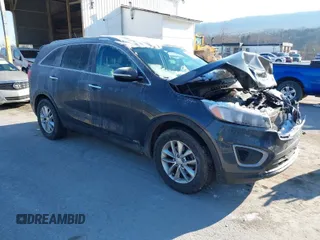2016 Kia Sorento LX with VIN 5XYPGDA32GG158824, listed as a IAAI auction lot 38800051 with 82,195 mi miles. Bid and sale history available at carsss.com. Image 1.