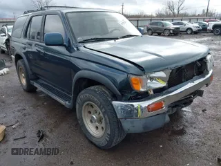 1998 Toyota 4Runner SR5 z VIN JT3GN86R9W0057136, wystawiony jako IAAI lot #41702261 z przebiegiem 182 267 mil mil oraz . Historia ofert i sprzedaży dostępna na DreamBid. Obrazek 1.