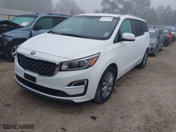 2019 Kia Sedona EX with VIN KNDMB5C18K6526325, listed as a IAAI auction lot 41877920 with 105,652 mi miles. Bid and sale history available at carsss.com. Image 18.