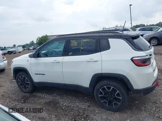 2019 Jeep Compass Trailhawk z VIN 3C4NJDDB3KT760631, wystawiony jako IAAI lot #42681139 z przebiegiem 71 128 mil mil oraz . Historia ofert i sprzedaży dostępna na DreamBid. Obrazek 14.