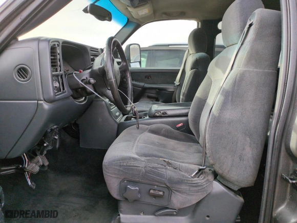 2002 Chevrolet Silverado 1500HD LT with VIN 1GCGK13U02F217612, listed as a Copart auction lot 47384975 with NaN miles and Salvage Title. Bid and sale history available at carsss.com. Image 7.